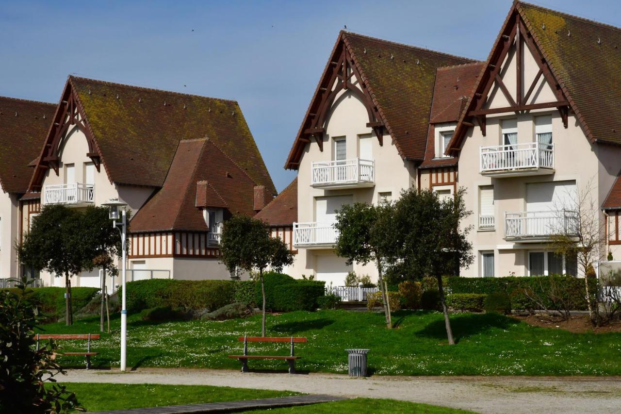 Apartmán Studio Avec Chambre - Balcon Et A 20M De La Mer Courseulles-sur-Mer Exteriér fotografie